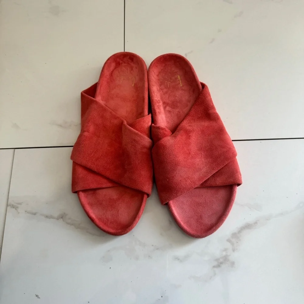 beek Coral Suede Crisscross Slide Sandals
